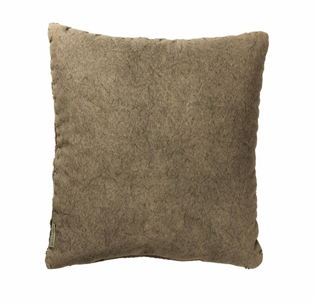 #105146  Snowflake Pillow 18x18